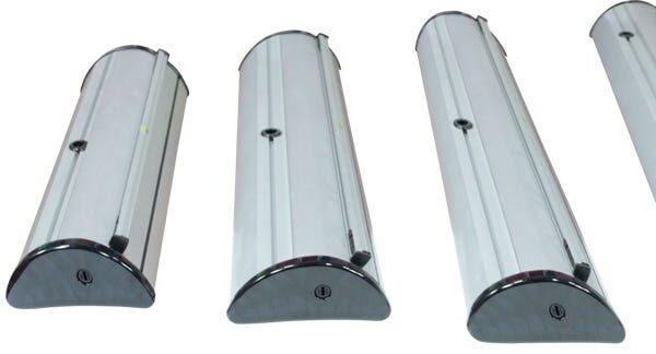 Barracuda 850 Retractable Banner Stand