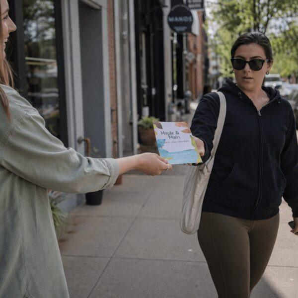 Full-color flyer printing — Sign America Chicago (photo 2)