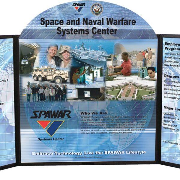 Voyager Maxi Folding Panel Display